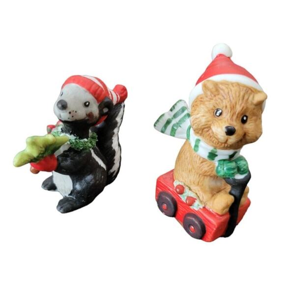 Vintage Enesco Miniature Christmas Bear Skunk Figurines Taiwan Collectible - Picture 1 of 7